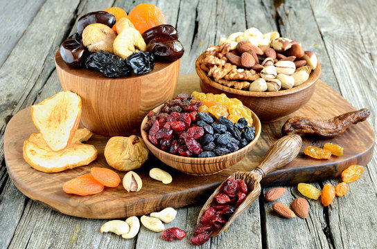 Nuts & dried fruits