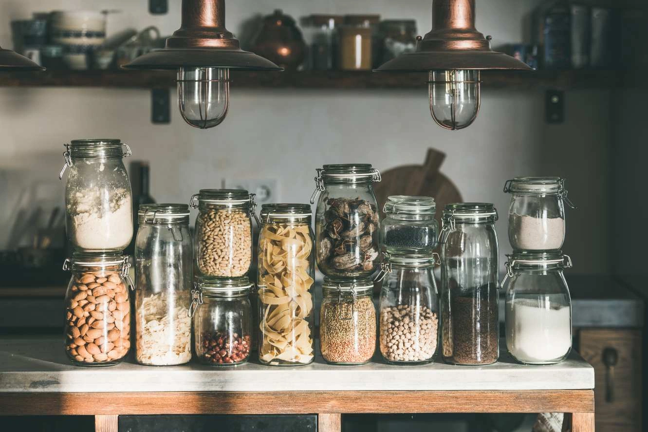 Food distribution and wholesale supply